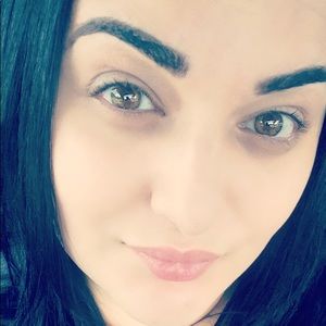 Meet your Posher, Lorena